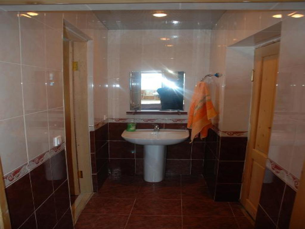 Dodo Japaridze Guesthouse Mestia Habitación foto
